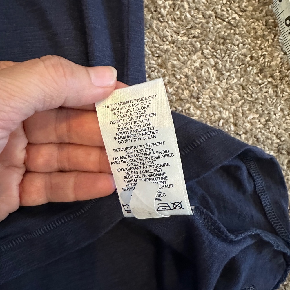 Travis Mathew Classic Navy Blue Women's Top short sleeve - Picture 10 of 13